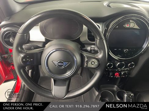 Used 2022 MINI Cooper 4-Door Hardtop image 22