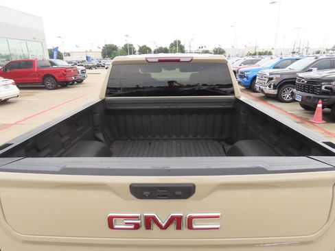 Used 2022 GMC Sierra 1500 Elevation AWD/4WD image 14