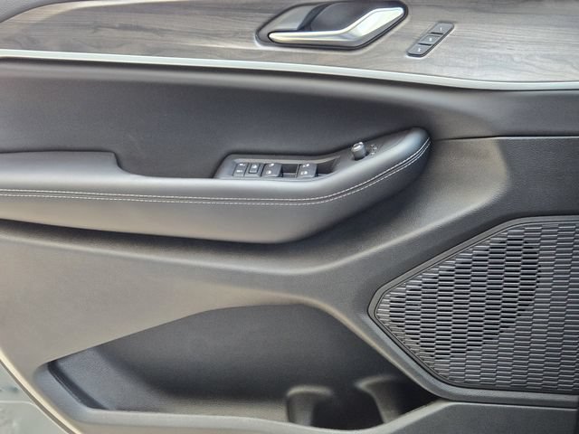 New 2027 Jeep Grand Cherokee Limited RWD image 17