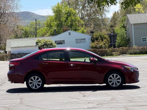 Used 2025 Toyota Corolla LE FWD image 4