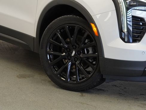 Used 2023 Cadillac XT4 Sport w/ Cold Weather Package AWD/4WD image 10