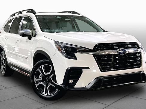 Used 2023 Subaru Ascent Limited w/ Technology Package AWD/4WD image 3