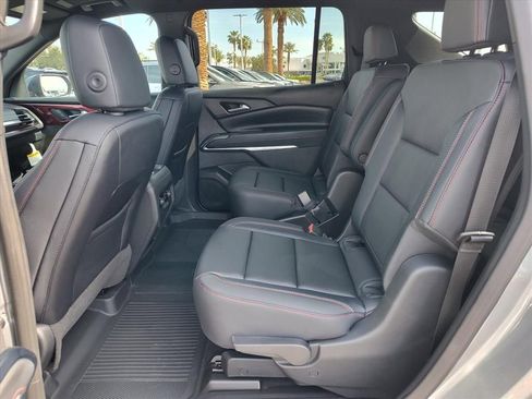 New 2026 Chevrolet Traverse Z71 w/ Driver Confidence Package AWD/4WD image 6