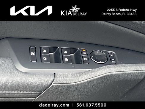 Used 2026 Kia Sportage EX w/ EX Panorama Roof Package image 16