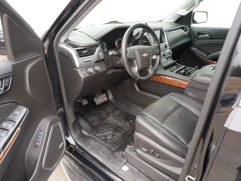 Used 2017 Chevrolet Suburban Premier AWD/4WD image 13