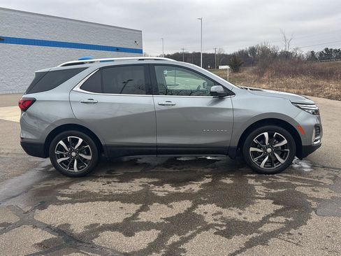 Used 2023 Chevrolet Equinox Premier image 8