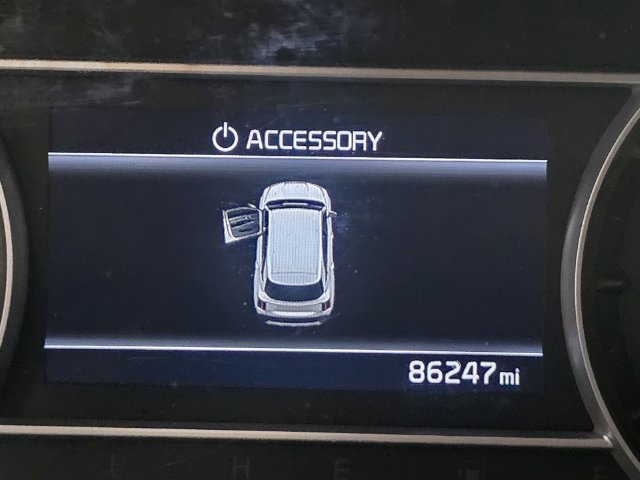 Used 2022 Kia Sorento S FWD image 12
