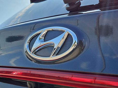 Used 2023 Hyundai Santa Fe SEL w/ Premium Package AWD/4WD image 38