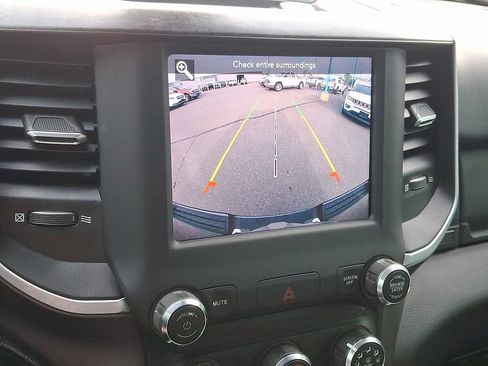 Used 2021 RAM 1500 Big Horn AWD/4WD image 17