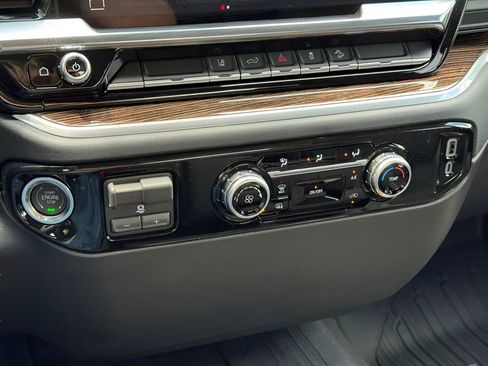 New 2026 GMC Sierra 2500 SLE AWD/4WD image 19