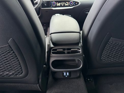 Used 2023 Genesis GV70 2.5T image 32