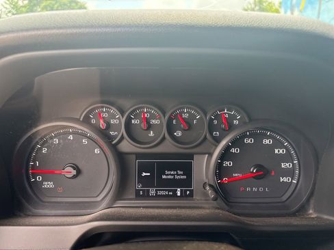 Used 2024 GMC Sierra 2500 Pro w/ Convenience Package AWD/4WD image 18