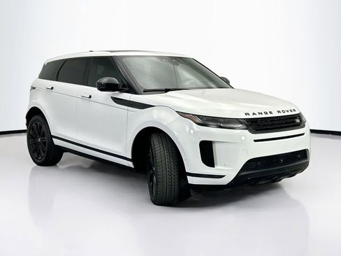 Used 2025 Land Rover Range Rover Evoque S image 3