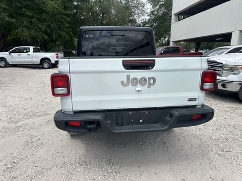 Used 2023 Jeep Gladiator Overland AWD/4WD image 42