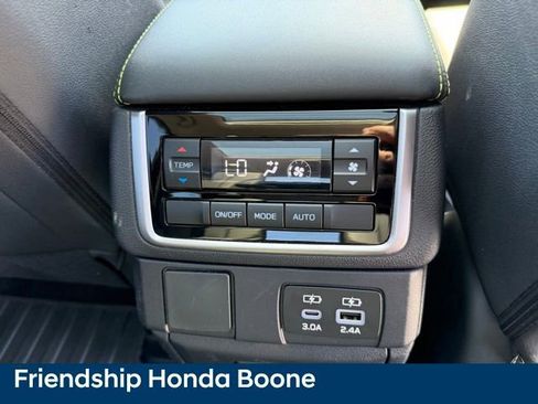 Used 2024 Subaru Ascent Onyx Edition image 47