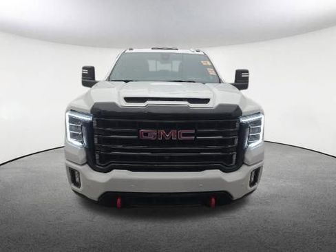 Used 2023 GMC Sierra 2500 AT4 w/ AT4 Preferred Package AWD/4WD image 2