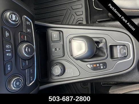Certified 2021 Jeep Cherokee Latitude Plus AWD/4WD image 18