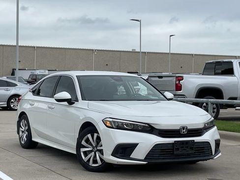 Used 2022 Honda Civic LX image 2