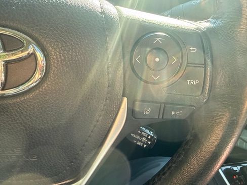 Used 2017 Toyota Corolla XSE w/ Carpet Mat Package (TMS) FWD image 20