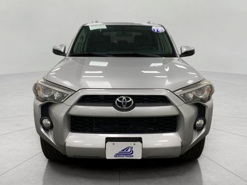 Used 2018 Toyota 4Runner SR5 AWD/4WD image 11