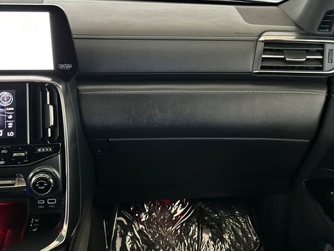 Certified 2024 Lexus LX 600 4WD w/ Appearance Package image 34