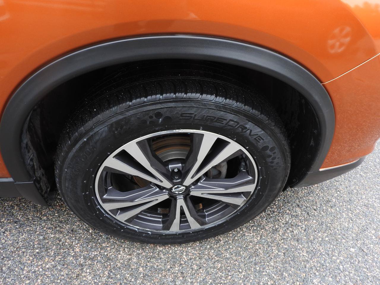 Used 2019 Nissan Rogue SV w/ Sun & Sound Touring Package AWD/4WD image 22