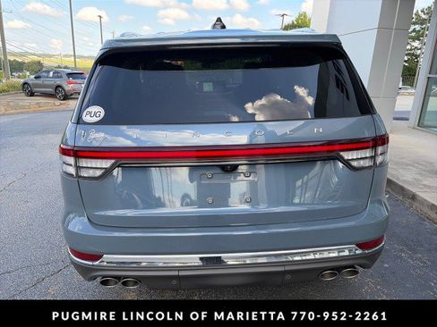 Used 2025 Lincoln Aviator 2WD image 6