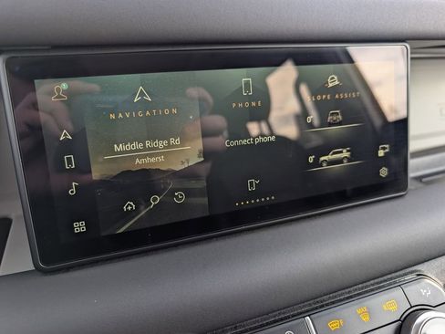 Used 2024 Land Rover Defender 110 S image 24