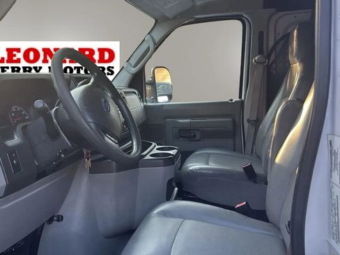 Used 2013 Ford E-350 and Econoline 350 Super Duty image 3