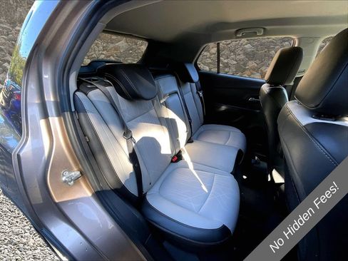 Used 2018 Chevrolet Trax LT w/ LT Convenience Package AWD/4WD image 19