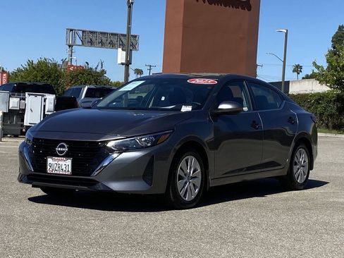Used 2025 Nissan Sentra S image 38