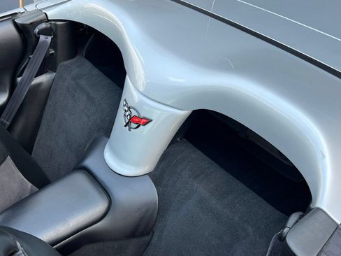 Used 1999 Chevrolet Corvette Convertible w/ Memory Pkg RWD image 21