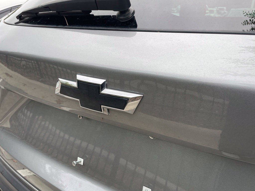 Used 2024 Chevrolet Trax RS FWD image 8