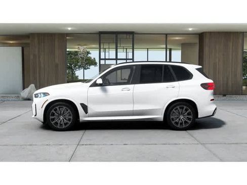Used 2026 BMW X5 xDrive40i w/ M Sport Package image 4