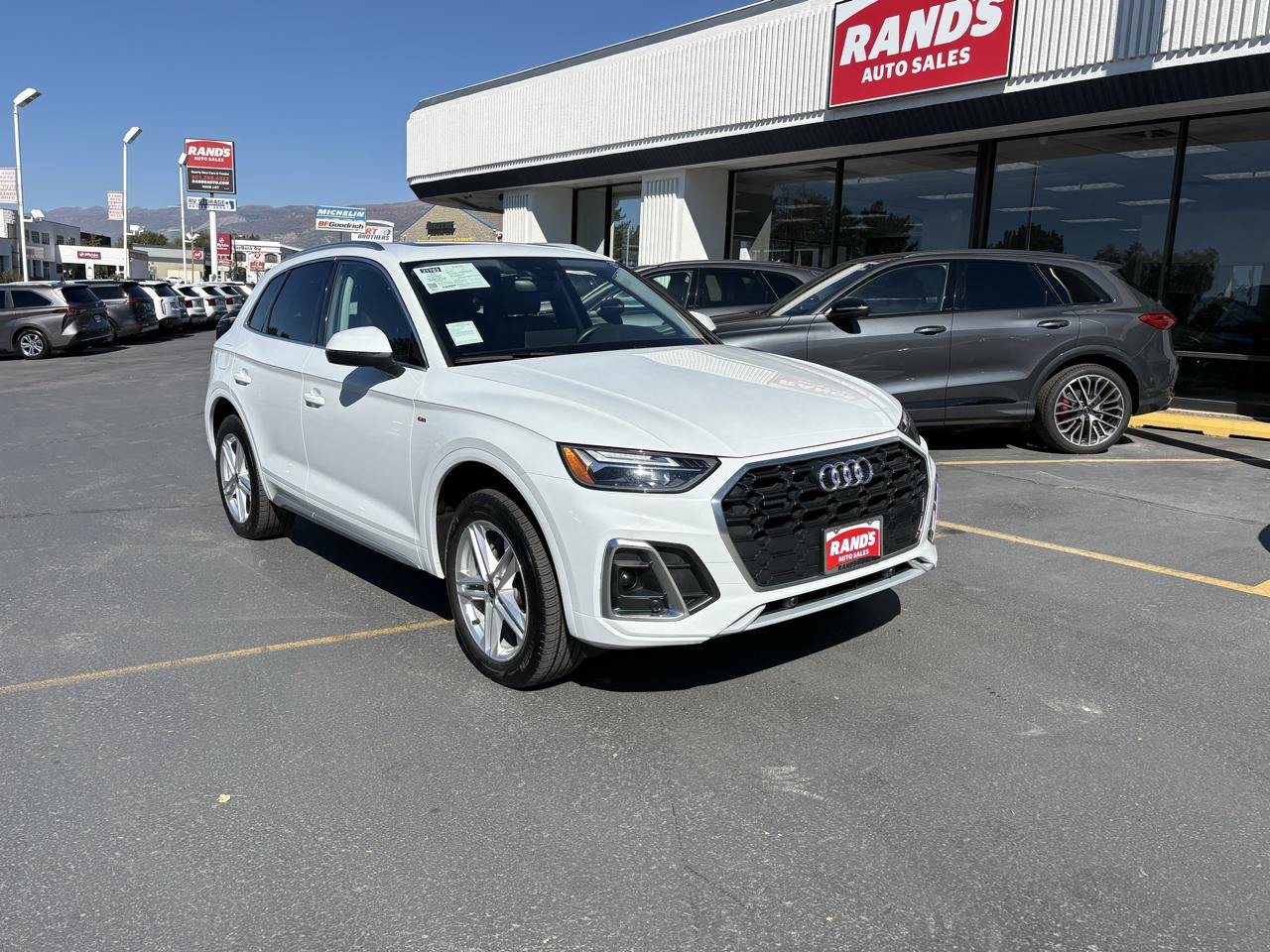Used 2024 Audi Q5 e Premium Plus w/ Premium Plus Package AWD/4WD image 2