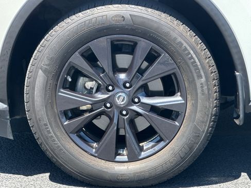 Used 2017 Nissan Murano SV w/ Premium Plus Package FWD image 11