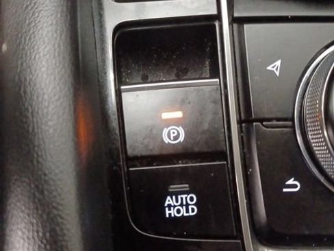 Used 2024 MAZDA MAZDA3 s AWD/4WD image 27