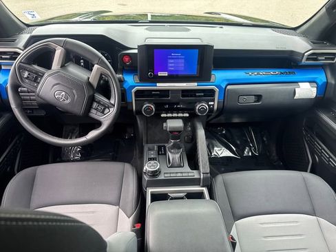 Used 2024 Toyota Tacoma TRD Off-Road image 24