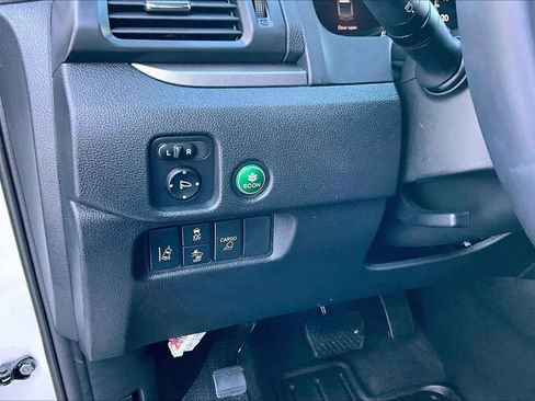 Used 2025 Honda Ridgeline Sport image 30