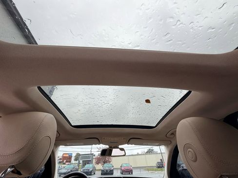 Used 2017 Mercedes-Benz C 300 Sport image 29