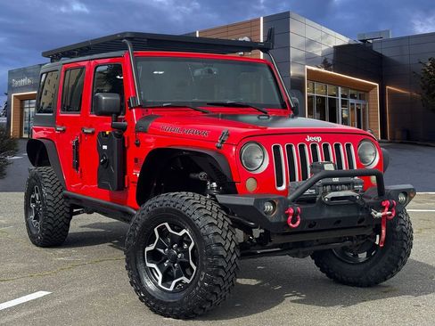 Used 2016 Jeep Wrangler Unlimited Sahara w/ Connectivity Group AWD/4WD image 1