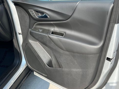 Used 2022 Chevrolet Equinox LT FWD image 14