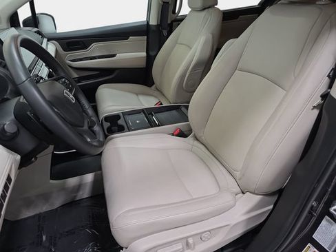 Used 2025 Honda Odyssey EX-L image 13