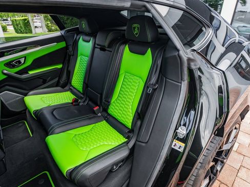 Used 2021 Lamborghini Urus AWD/4WD image 36