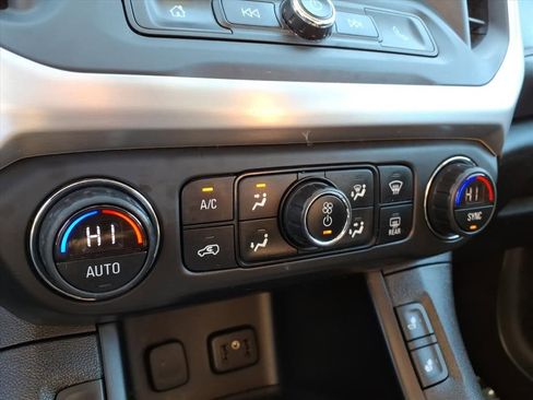 Used 2019 GMC Acadia SLE FWD image 12