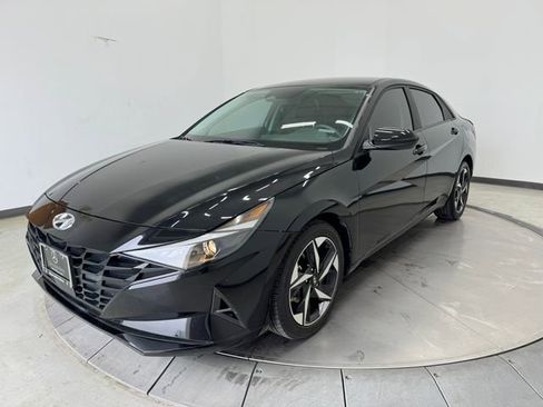 Used 2023 Hyundai Elantra SEL w/ Convenience Package image 30