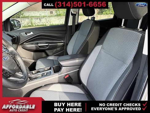 Used 2019 Ford Escape SE FWD image 9