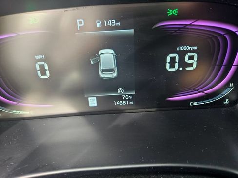 Used 2025 Kia Soul LX FWD image 3