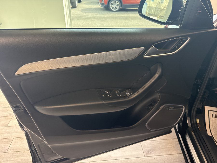 Used 2017 Audi Q3 2.0T Prestige w/ Prestige Package AWD/4WD image 13