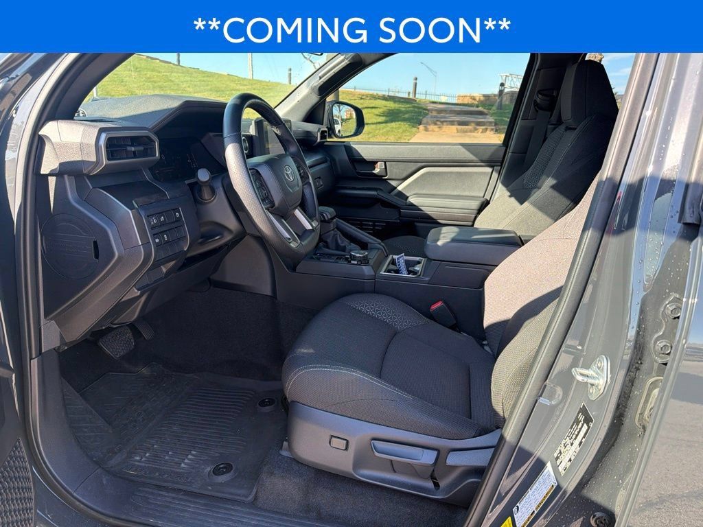 Certified 2025 Toyota 4Runner SR5 AWD/4WD image 12